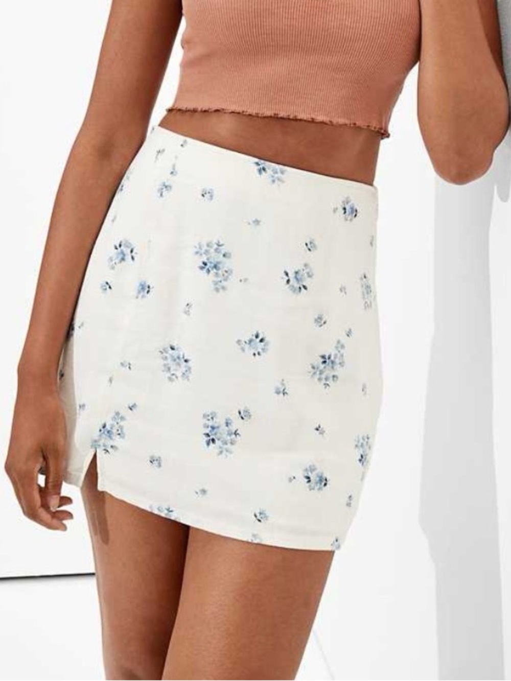American Eagle Outfitters Linen Blend White Mini Skirt with Blue Floral Print